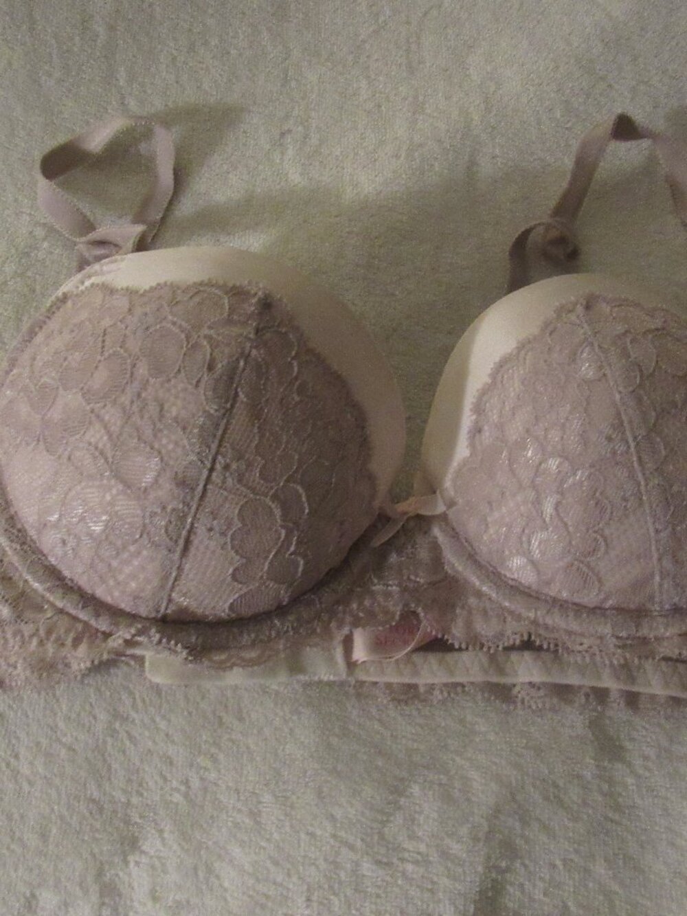 Victoria's Secret Dream Angels Lined Demi Bra Size 34B USED